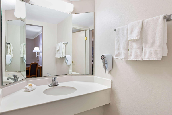 أفضل العروض ل لاكينتا ان ايل باسو لومالاند إل باسو 