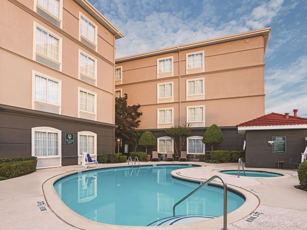 أفضل العروض ل لا كينتا ان اند سويتس فورث وورث ساوذوسان فورت وورذ 