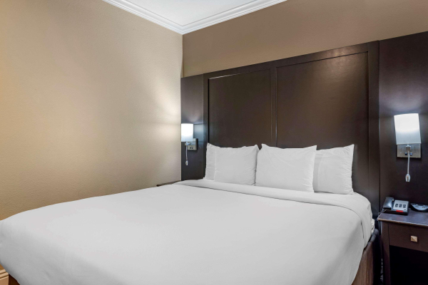 Best offers for Comfort Suites Huntington Beach Huntington Beach