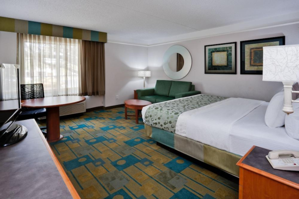 Best offers for LA QUINTA INN & SUITES LAKELAND WEST Lakeland 