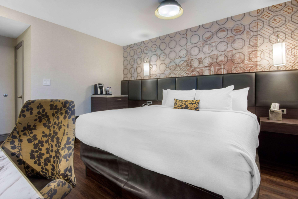 Best offers for Champlain Waterfront Hotel, an Ascend Collection Orillia