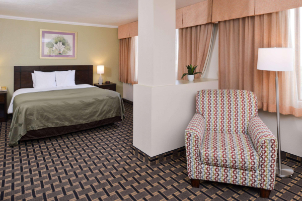 Best offers for Quality Inn & Suites Montebello Montebello