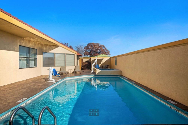 أفضل العروض ل لا ك يوينتا رواند روك اوستين