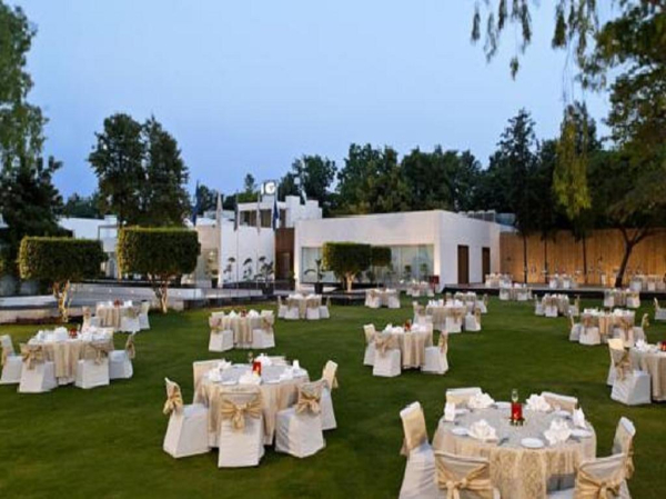 Best offers for Fortune Park Boulevard New Delhi Mumbai 