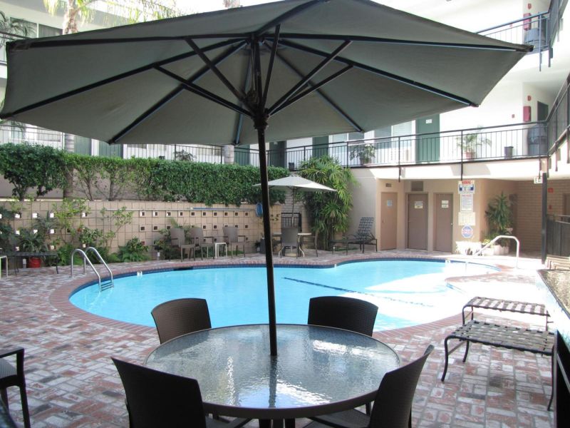 أفضل العروض ل دانسان - ويلشير لوس أنجلوس