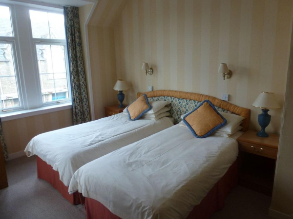 Best offers for CASTLETOWN HOTEL Cathiness