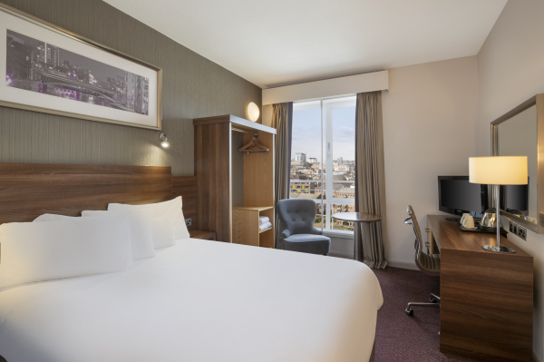 Best offers for Leonardo Hotel Leeds - Formerly Jurys Inn Leeds 