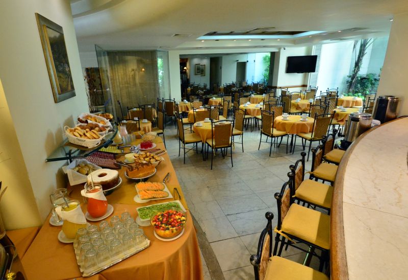 Best offers for Oxford Montevideo