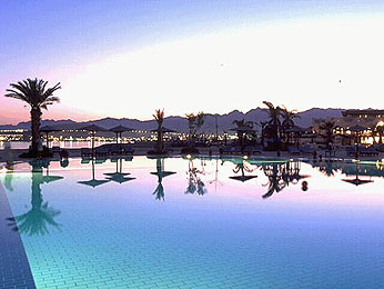أفضل العروض ل movenpick sharm خليج نعمه شرم الشيخ