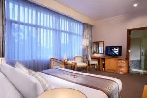Blue Moon Resort & Spa