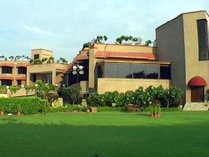 The Claremont Hotel & Convention Centre