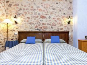 Best offers for CORTIJO EN ALBANYÀ CON INTERNET, PISCINA, TERRAZA, JARDÍN Albanya