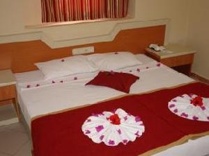 Bellacasa Suite's & Club