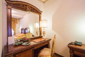 Best offers for Palazzo Alexander Lucca