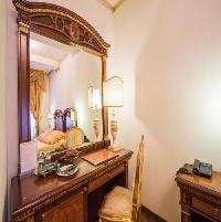 Best offers for Palazzo Alexander Lucca