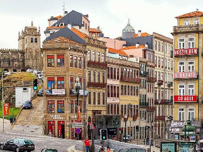 رحلات الجزيرة الإيبيرية  و إشبيلية