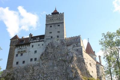Guided visit in Spanish to the Castle of Dracula in Bran (native  Guided visit in Spanish to the Castle of Dracula in Bran (native