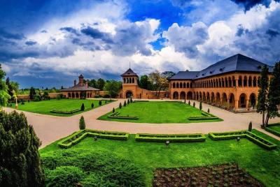 Bucharest surroundings: Snagov Monastery and Mogosoaia Palace