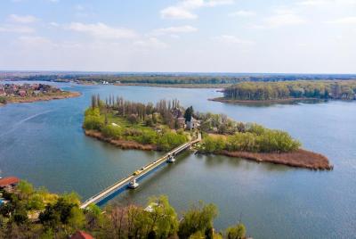 Half day trip to Snagov & Mogosoaia – Small group tour Half day trip to Snagov & Mogosoaia – Small group tour