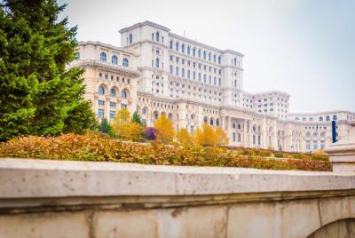 Photo Tour of Bucharest - Iconic Sights Photo Tour of Bucharest - Iconic Sights