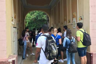 Pedestrian Classic Tour with Traditional Food tasting in Oradea