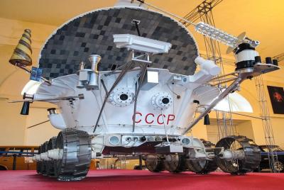 Moscow: City walking tour, lunch, metro & visiting the Space Muse