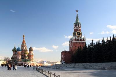 Moscow walking tour: downtown and metro with a French-speaking gu