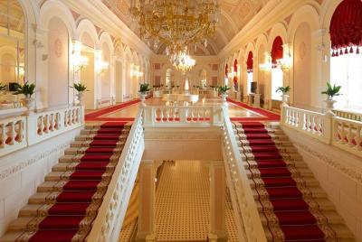 Bolshoi Theatre Historical Private Tour E-ticket (Thursday only)