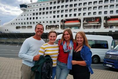 Mini-Group 2 Day City and Suburbs Tour with the Boat Ride