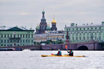 Kayak Tour on the Neva River, in the Heart of St. Petersburg