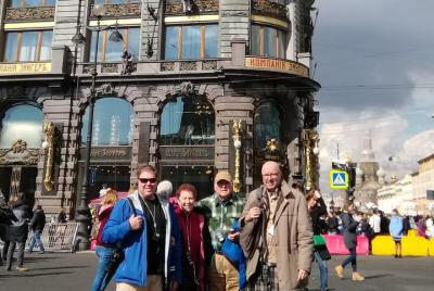 See the main ensambles on and around Nevskyi prospect in Saint Pe See the main ensambles on and around Nevskyi prospect in Saint Pe