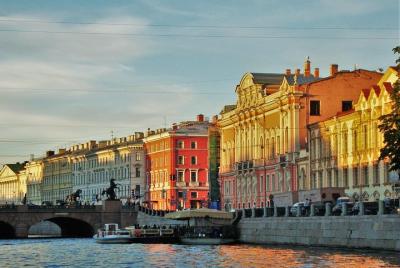 Private St. Petersburg City Tour - All Must See Sites with Friend Private St. Petersburg City Tour - All Must See Sites with Friend