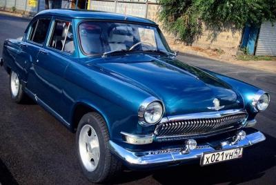 4 hour Private Panoramic City Tour by Retro Car 4 hour Private Panoramic City Tour by Retro Car