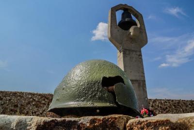 Stalingrad Battlefield Private Tour: Rossoshka cemetery and Soldi