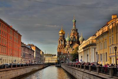 Private Saint Petersburg Pulkovo Airport Round-Trip Transfer