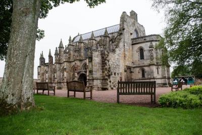 Rosslyn Chapel, Dunfermline Abbey and Stirling Castle Day Tour from Edinburgh Rosslyn Chapel, Dunfermline Abbey and Stirling Castle Day Tour from Edinburgh