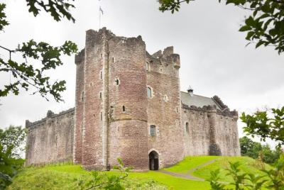 Castles & Lochs of the Western Highlands Castles & Lochs of the Western Highlands
