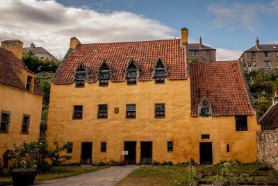 Outlander Adventure Small-Group Day Tour from Edinburgh Outlander Adventure Small-Group Day Tour from Edinburgh