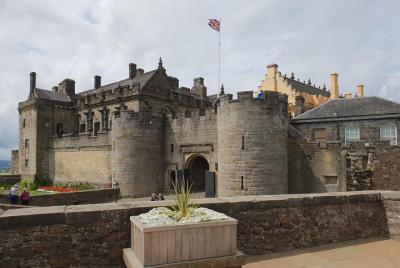 Loch Lomond, Dumbarton and Stirling Castle, Small Group Day Tour from Edinburgh Loch Lomond, Dumbarton and Stirling Castle, Small Group Day Tour from Edinburgh
