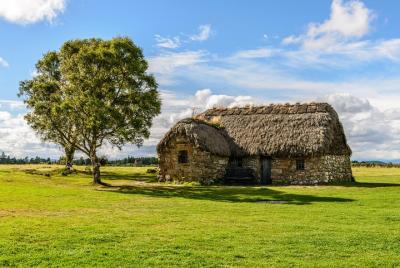 4-Day Outlander Trail Small-Group Tour from Edinburgh 4-Day Outlander Trail Small-Group Tour from Edinburgh