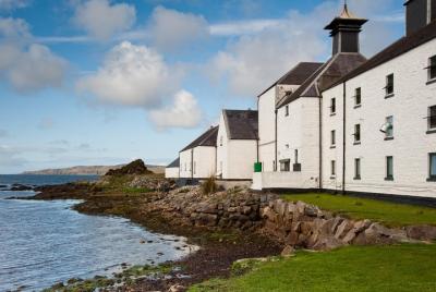 4-Day Islay and the Whisky Coast Small-Group Tour from Edinburgh 4-Day Islay and the Whisky Coast Small-Group Tour from Edinburgh