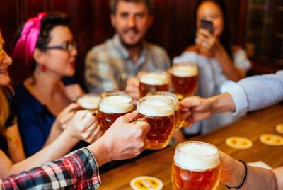 Private Edinburgh Local Beers, Pubs & Breweries Tour with a Local Private Edinburgh Local Beers, Pubs & Breweries Tour with a Local