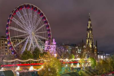 Edinburgh Edinburgh's Christmas Lights and festive Black Taxi Tour