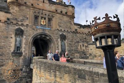 Edinburgh Full-Day Guided Private Tour in a Premium Minivan Edinburgh Full-Day Guided Private Tour in a Premium Minivan