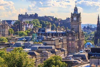 Private Airport transfer Edinburgh Airport (EDI) to Edinburgh City center  Private Airport transfer Edinburgh Airport (EDI) to Edinburgh City center