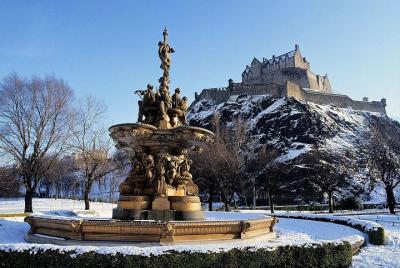Edinburgh Airport to Edinburgh Luxury Taxi Transfer Edinburgh Airport to Edinburgh Luxury Taxi Transfer