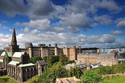 Private Glasgow Departure Transfer: Hotel / Accommodation to Airp Private Glasgow Departure Transfer: Hotel / Accommodation to Airp