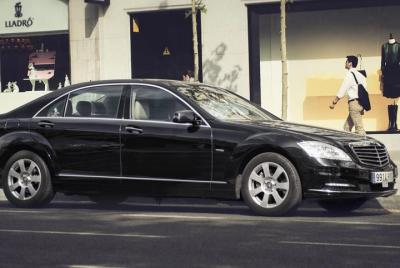 Private Transfer from Greenock Port to GLA Airport or Glasgow City by Luxury Car