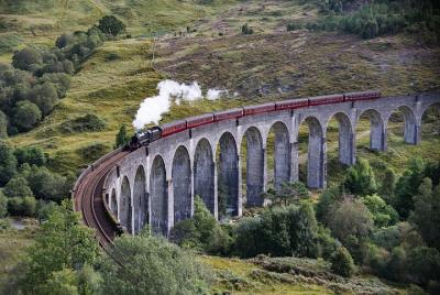 Glenfinnan Viaduct and The Great Glen 8 Seater Tour from Invernes