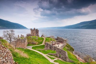 Highlander Loch Ness and Culloden Battlefield 8 Seater Tour from 